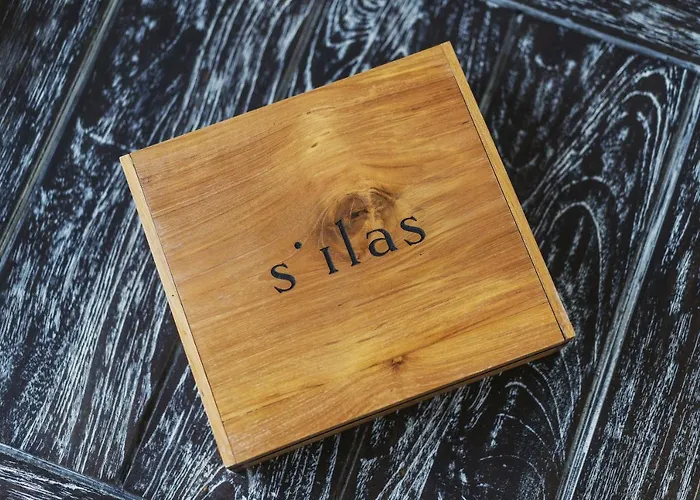 Silas Bali 4*